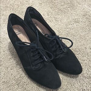 Clarks Women's Black Lace-Up Shoes